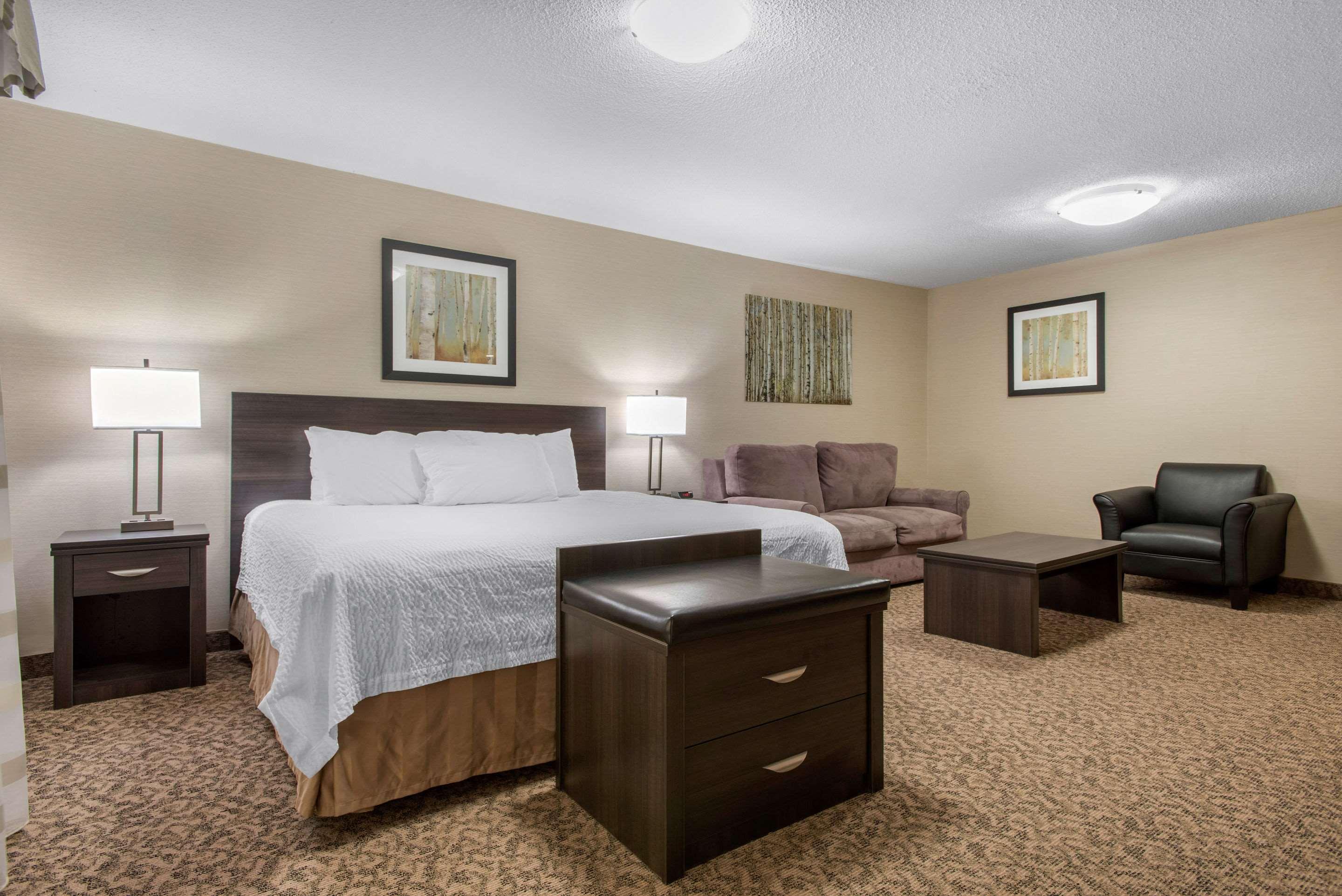 Clarion Hotel&Suites Brandon Buitenkant foto