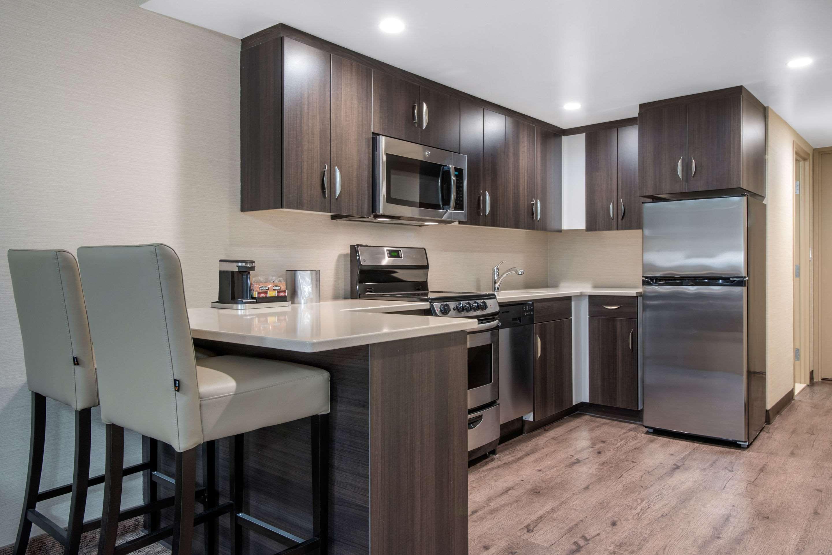 Clarion Hotel&Suites Brandon Buitenkant foto