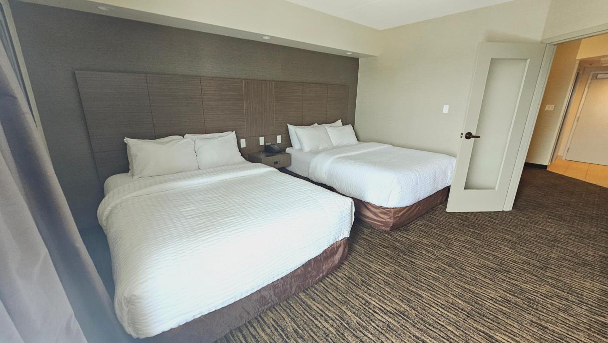 Clarion Hotel&Suites Brandon Buitenkant foto
