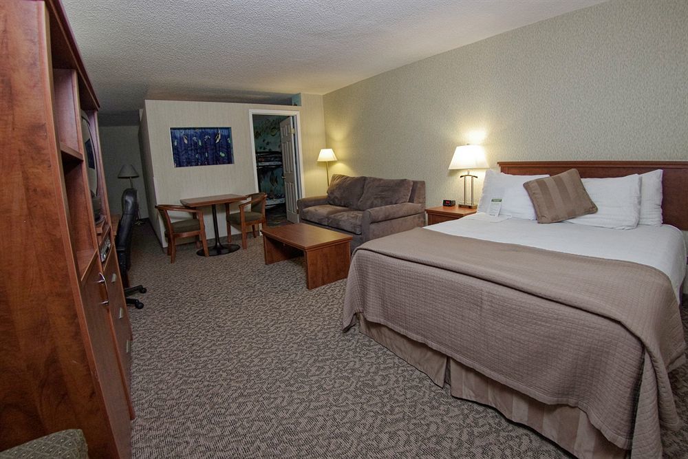 Clarion Hotel&Suites Brandon Buitenkant foto