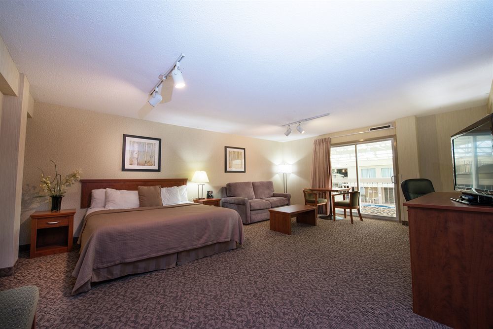 Clarion Hotel&Suites Brandon Buitenkant foto