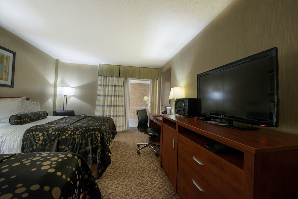 Clarion Hotel&Suites Brandon Buitenkant foto
